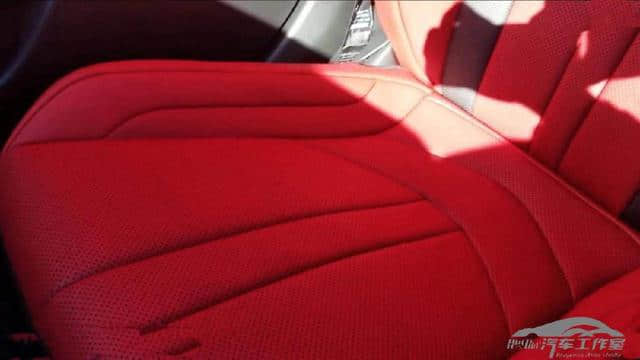 实拍｜雷车ES350FSport这个红色内饰太漂亮了 难怪7月销量又大涨