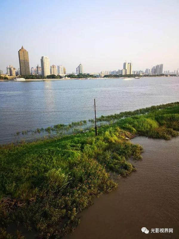哈尔滨松花江畔，一道最浪漫的风景线