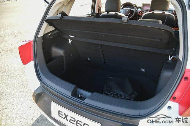 北汽新能源EX260试驾 纯电动SUV定位电池升级