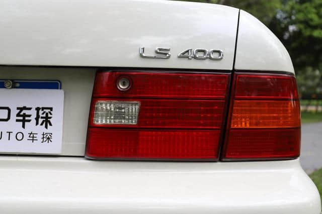 丰田二十年前的百万豪车，千禧版凌志LS400，霸气依旧