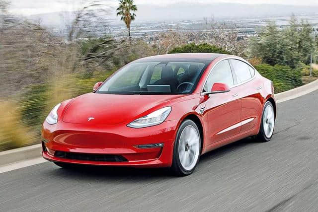 特斯拉针对标准版Model 3进行软件降级 续航、动力、配置受限制