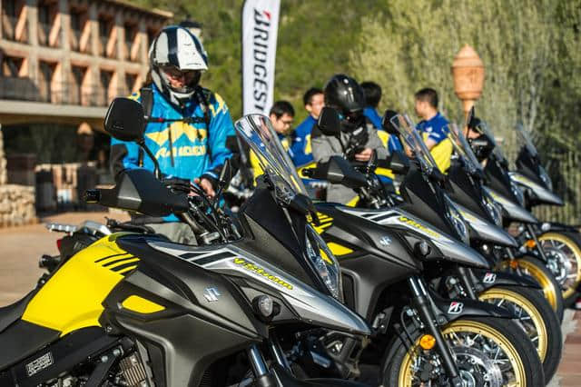铃木布局高性能探险摩托车市场，2017V-Strom系列试车