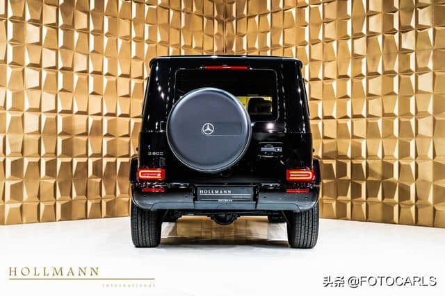 实拍 | 2019款奔驰G500 黑色，155.88万起售，买的起的都不怕加价
