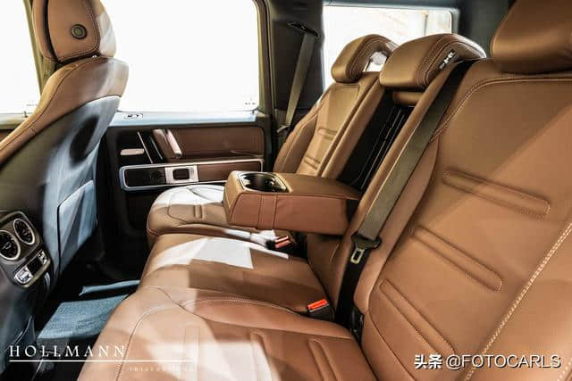 实拍 | 2019款奔驰G500 黑色，155.88万起售，买的起的都不怕加价