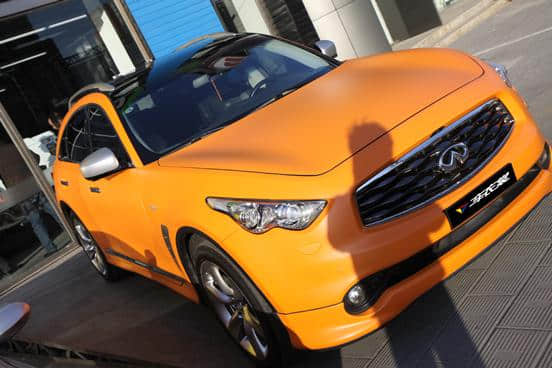 英菲尼迪FX35全车亚光橙+亮黑顶车身改色案例