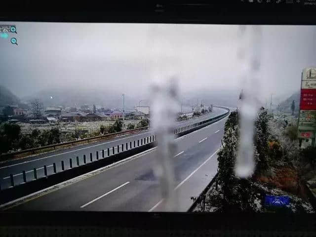 韶关下雪了！｜京珠北高速封闭，广乐高速出现雨加冰