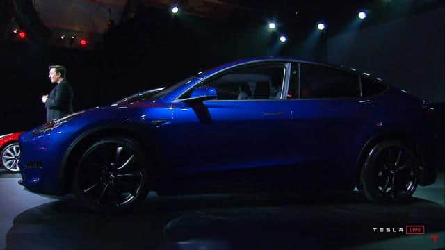 特斯拉推出新款SUV，起售价折合人民币26.2万
