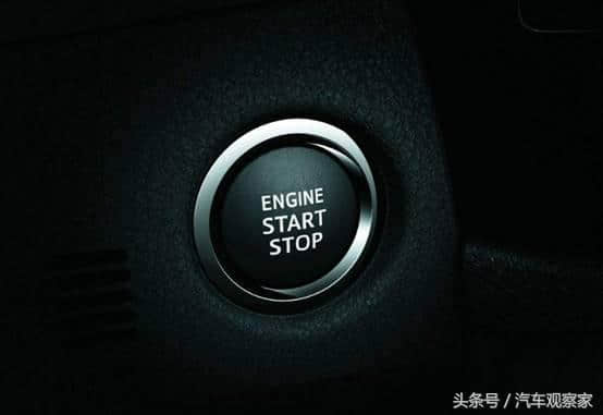 汽车需要先按一下启动键通电自检，再踩刹车按启动键启动吗？