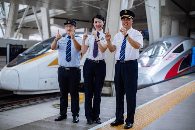 8月8日起京津城际铁路“提速不提价”，北京南站30分钟到天津