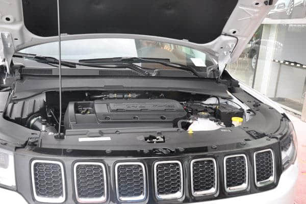 全新Jeep指南者200T悦享版到店实拍 仅售17.28万元