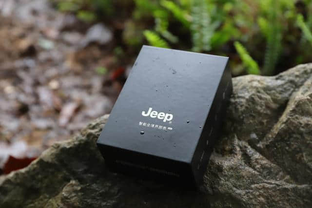 完美替代手机，Jeep智能全境界腕表 Pro版值不值的买？