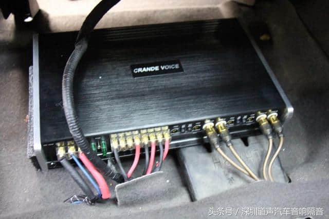 深圳道声汽车音响现代IX35音响改装丹拿喇叭新年实用的礼物