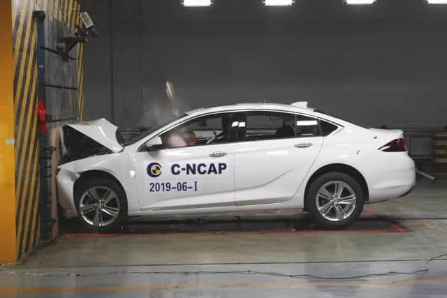 别克君威荣膺2019首批C-NCAP五星安全评级