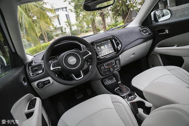 Jeep全新指南者上市报价 16万起售2017全新SUV