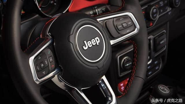 全新Jeep牧马人JL增加一键启动，8.4英寸屏幕中控台IP65级防水！