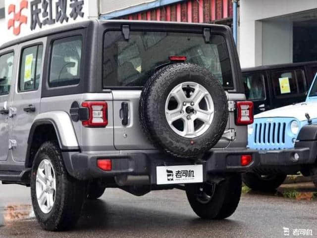比普拉多更硬派、比陆巡更便宜 售价42.99万起全新Jeep牧马人上市