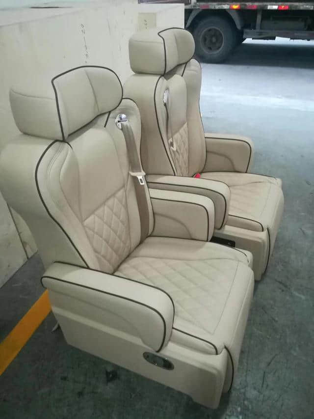 威霆/gl8陆尊/艾力绅/贵士/途睿欧/R350/全顺专用航空座椅样式