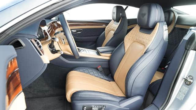 2019款宾利欧陆GT W12双门轿跑车静态评测，展现奢华的内饰设计