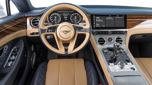 2019款宾利欧陆GT W12双门轿跑车静态评测，展现奢华的内饰设计