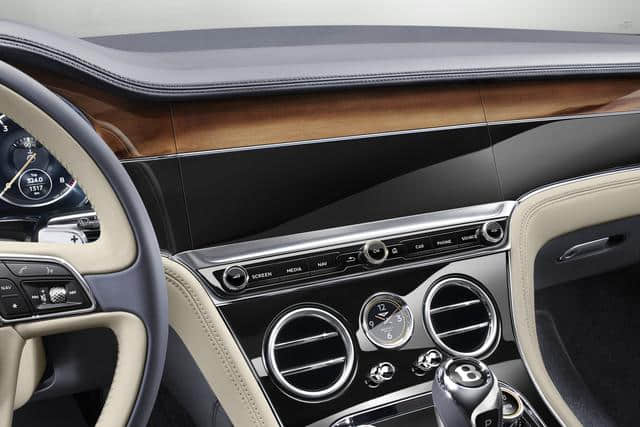试驾全新宾利欧陆GT 黑科技加持更奢华舒适，更迅猛凌厉