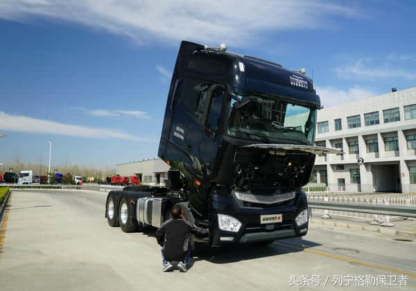 解读福田戴姆勒EST-A超级卡车载具篇