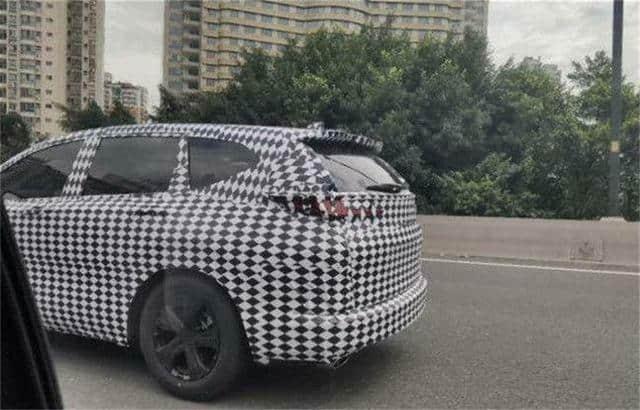 广汽本田全新中级SUV谍照曝光，像极了CR-V！预计今年年底发布