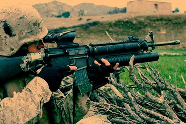 世界六大名枪之一，M16突击步枪-美伊战争中海军陆战队的标准装备