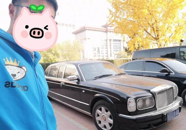 京A8车牌加长宾利，当年在北京能抵10套房，车主是女富豪