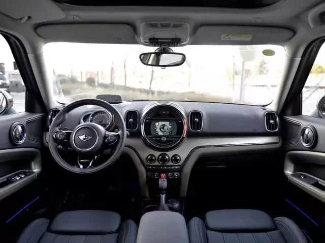 短测全新一代MINI COUNTRYMAN：很硬，非诚勿扰