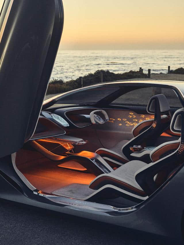 在加州蒙特雷与公众见面，宾利EXP 100 GT概念车实拍图发布