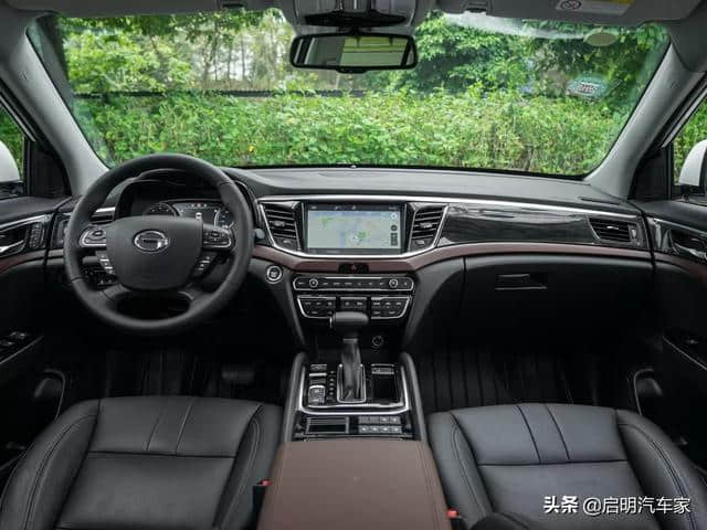 广汽传祺GS8，一个值得骄傲的自主品牌大7座SUV，落地不到20万