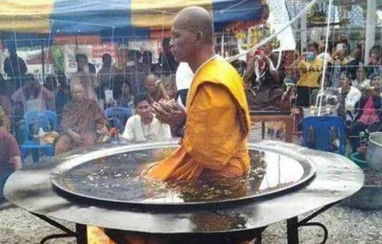 泰国下油锅的僧人，北欧可以蒸桑拿的蛋，还有你想不到的