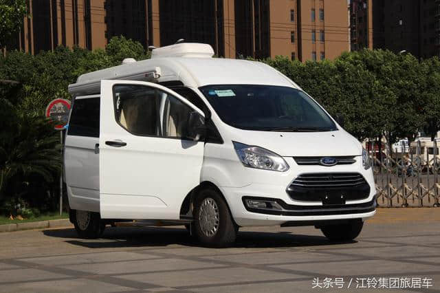 江铃福特新全顺V362旅居车上市，小空间也有大舒适，您的品质之选！