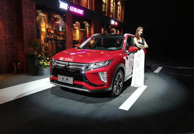 广汽三菱全新SUV奕歌正式上市，指导价格12.98-18.58万元