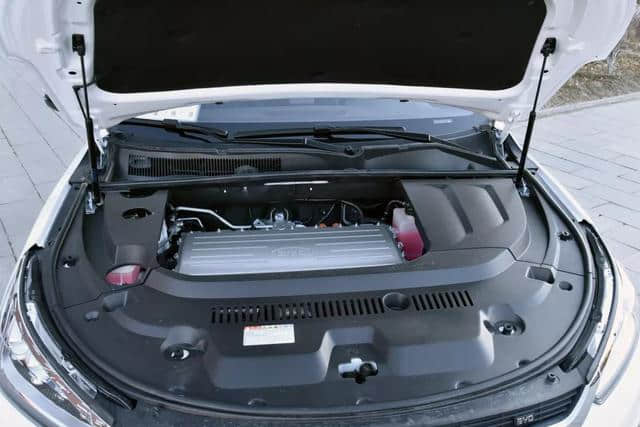 宋EV500对比威马EX5，紧凑电动SUV强强对决，谁的性价比更高？