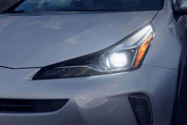 造型大改变、新增 AWD-e 系统，Toyota 小改款 Prius 正式亮相！