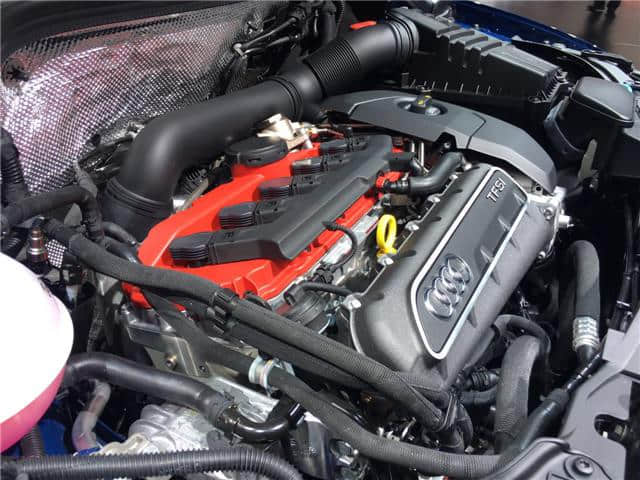 奥迪RSQ3日内瓦车展全球首发 搭载2.5T发动机
