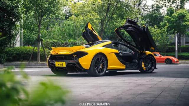 三大神车之一，迈凯伦McLaren P1