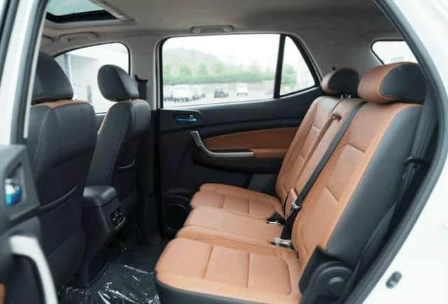 长安8月上市的第一款中型SUV, 价格不足6万，还买五菱S3?