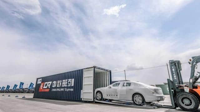 中国制造大势已成！VolvoS90变国产货！60及40车尾随