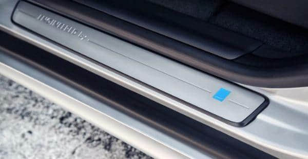 沃尔沃XC60最新上市价格 颜色帅到窒息 动力充沛