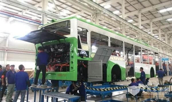 绿色出行又进步！比亚迪纯电动双层巴士2018年7月与西安市民见面
