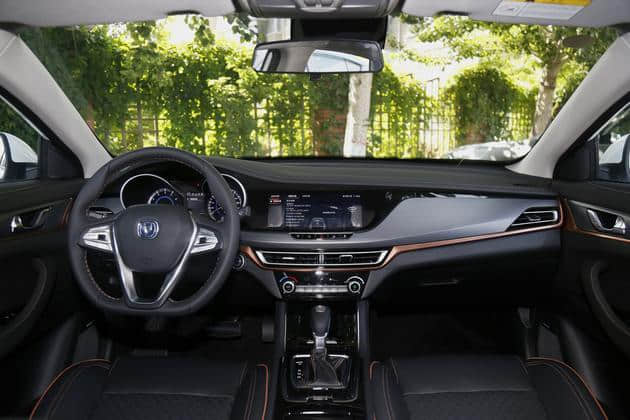 长安全新逸动XT 8月29日上市 7款车型/预售7.79-10.99万元