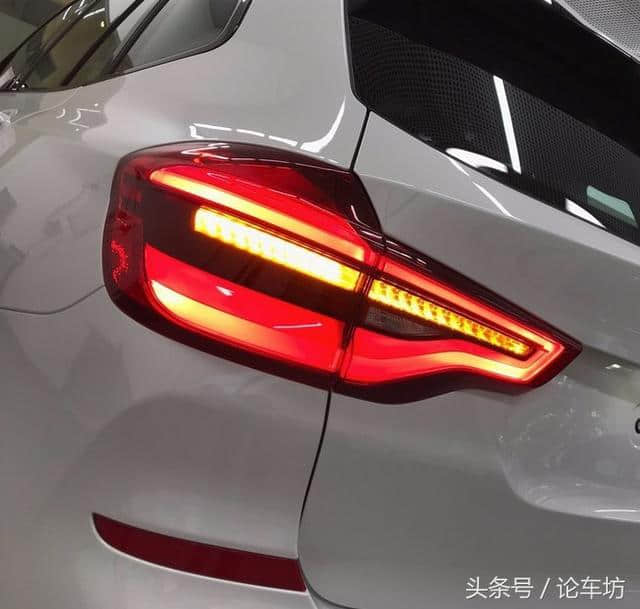 今天在天津港看到一台全新换代宝马X3，GLC、Q5、XC60都没它好看