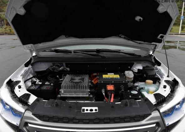 迈威EV400售价公布 综合续航405km 中大型纯电动SUV 7座布局！