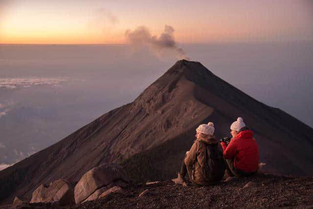 背着TATONKA Yukon登山背包，出发去中美洲的火山徒步旅行