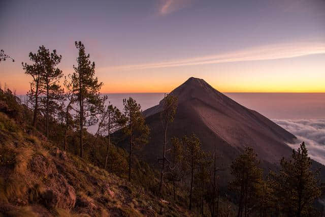 背着TATONKA Yukon登山背包，出发去中美洲的火山徒步旅行