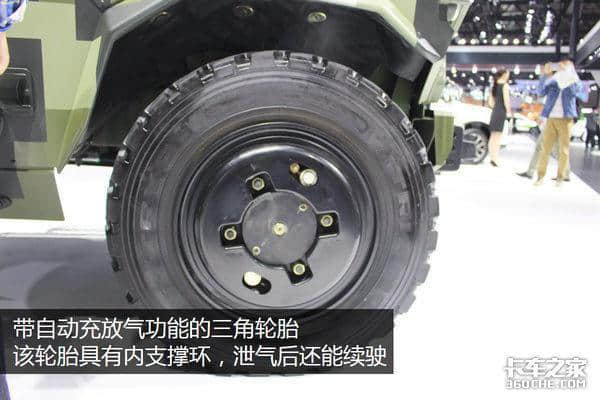 涉水1.5米、轮胎自动充气、防空武装 东风猛士军车秀“肌肉”