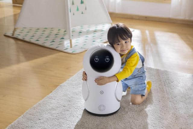A.I.健康机器人阿尔法蛋·H上市 预售立省300仅需2699元