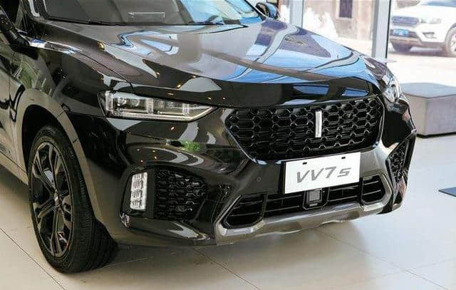 国产SUV长城WEY VV7配置秒杀同价位合资车型，又一力作支撑国产